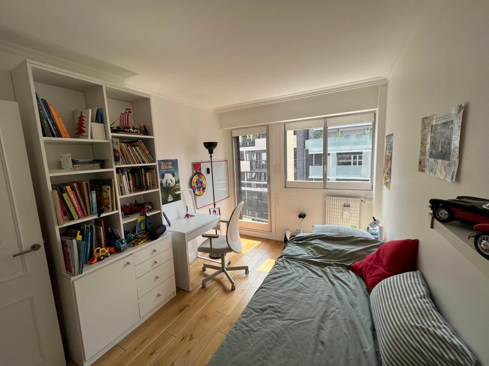 Apartment Grand Bright Appartment-4bdr-130m2 *