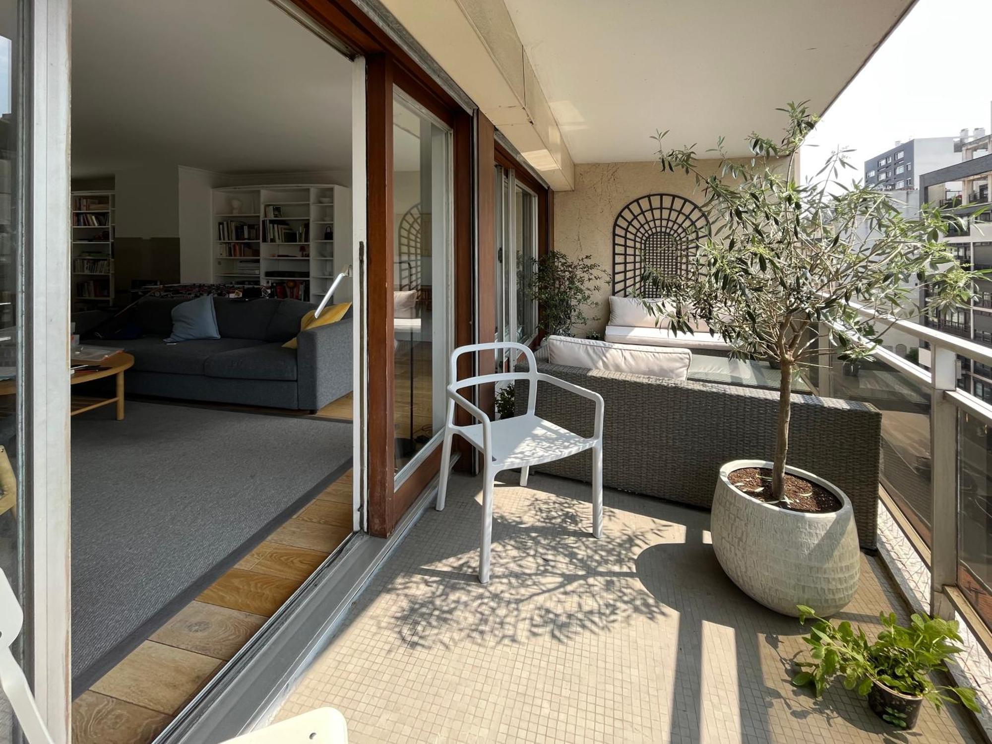 Grand Bright Appartment-4bdr-130m2 Apartment *